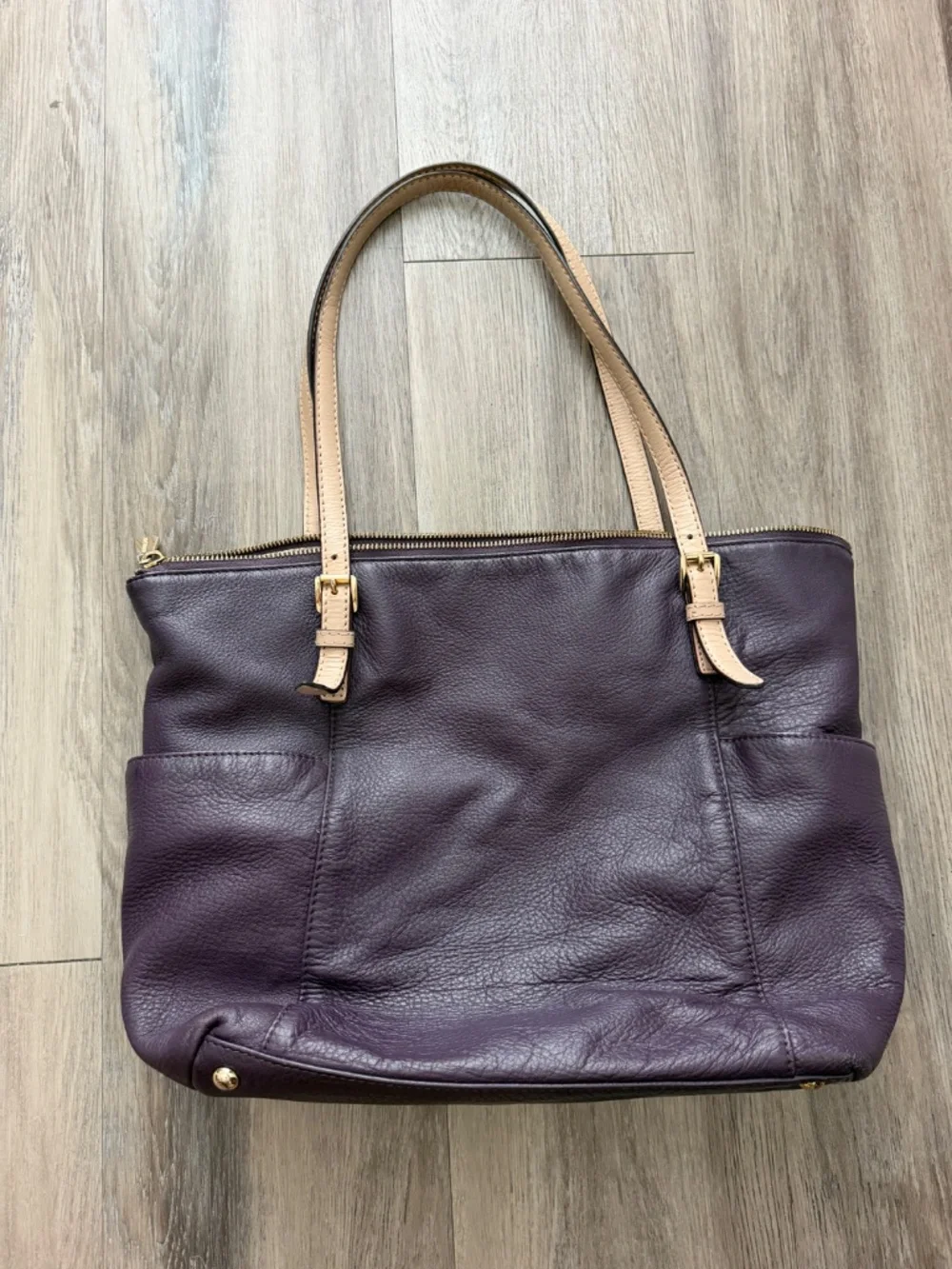 Michael Kors Jet Set Leather Tote in Purple